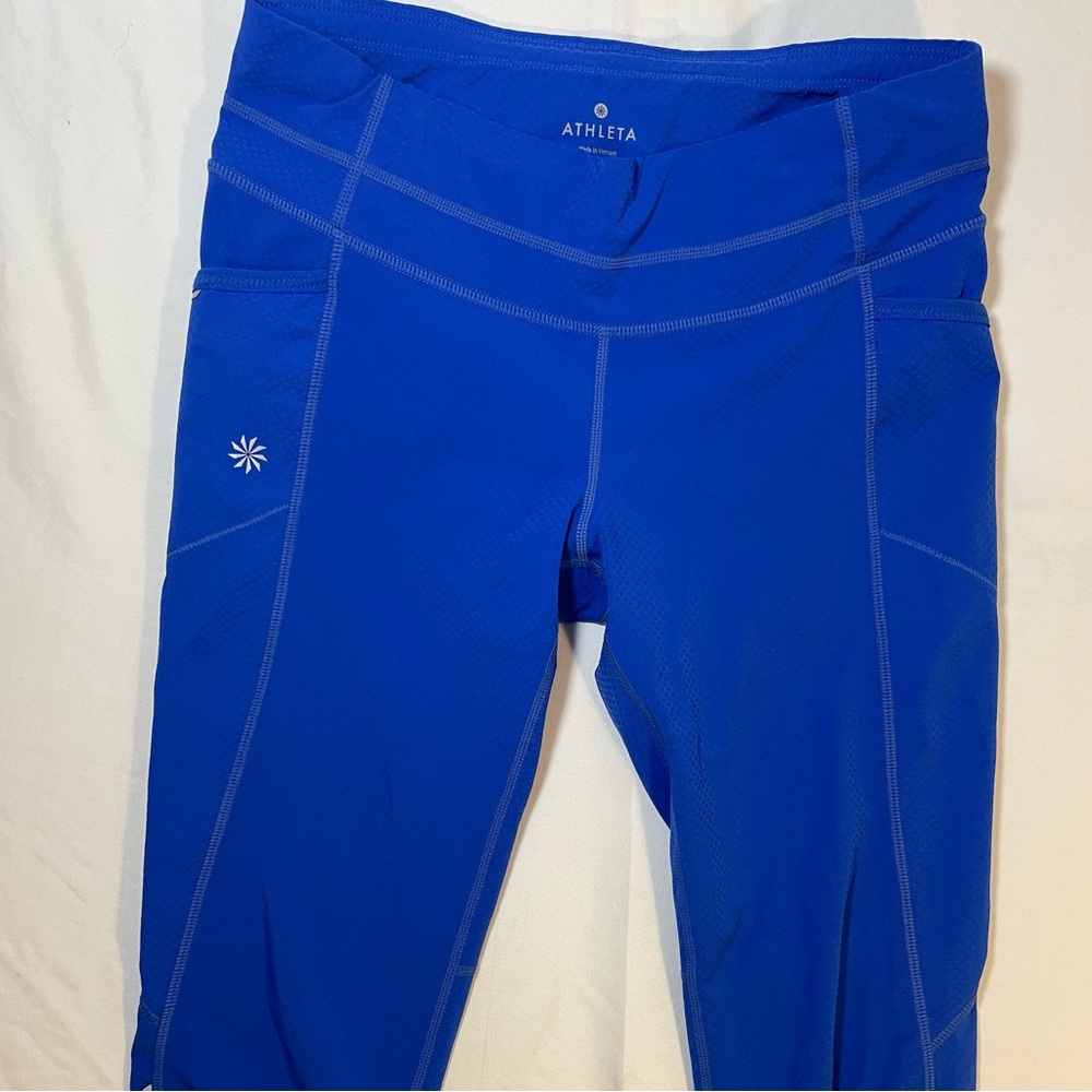 Athleta Vibrant Blue Capris NWOT